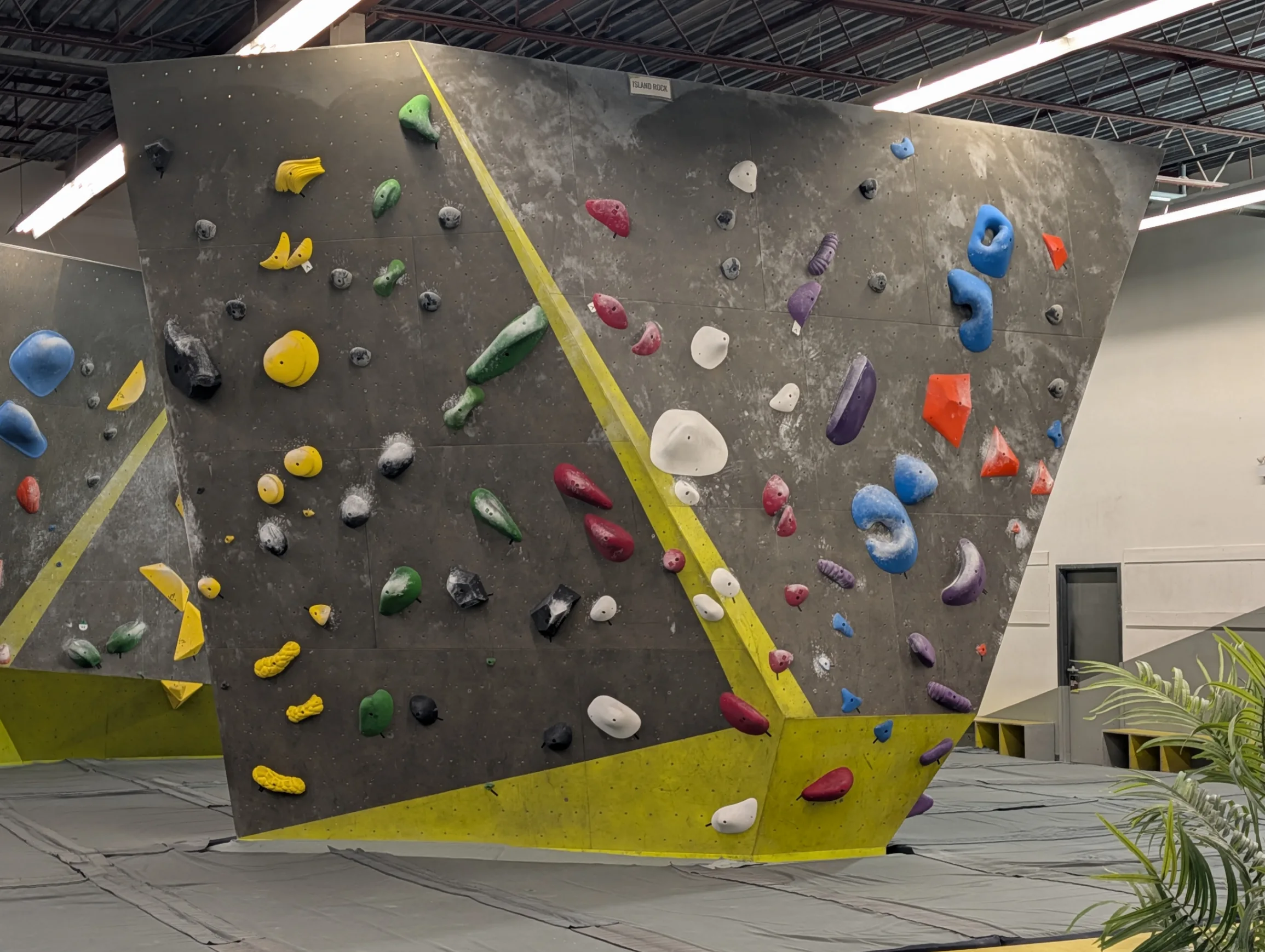 Island Rock wall photo